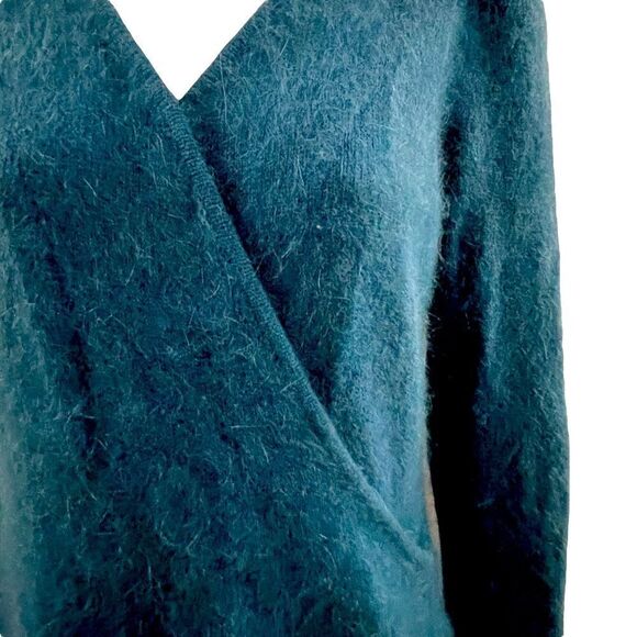 Moda International ~ Turquoise Angora Blend Long Sleeved Sweater ~ size Small - Picture 4 of 9
